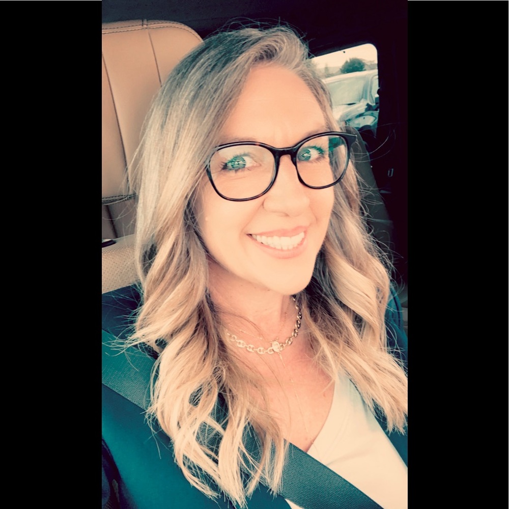 Meet your Posher, Lori